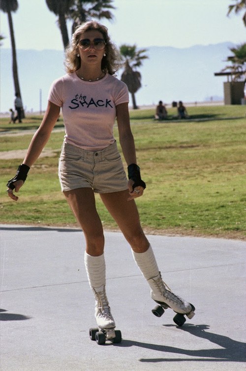 Rollerskaters at Venice Beach, California, 1979 (29).jpg