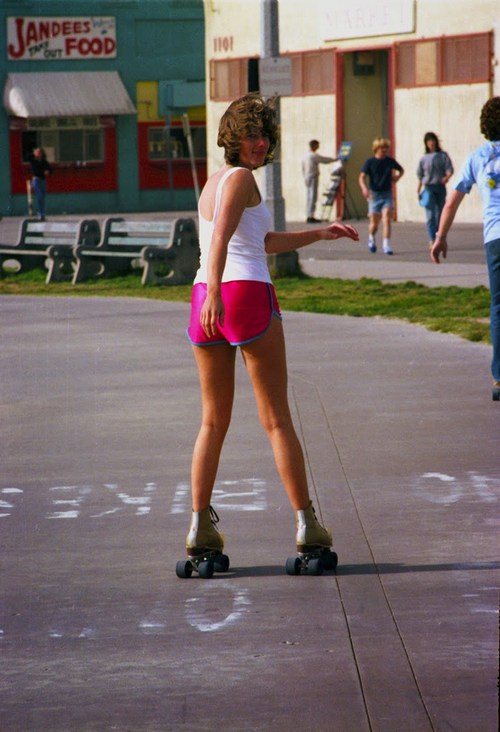 Rollerskaters at Venice Beach, California, 1979 (3).jpg