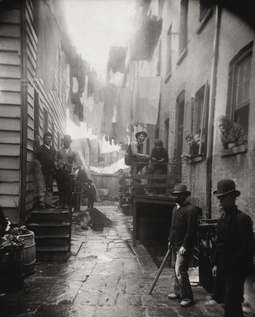 Photographs of NYC’s Underbelly in the 1890s (4).jpg
