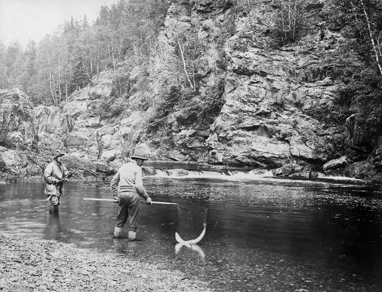 1901. Lazac horgászat North West Miramichi, New Brunswick, Kanada.jpg