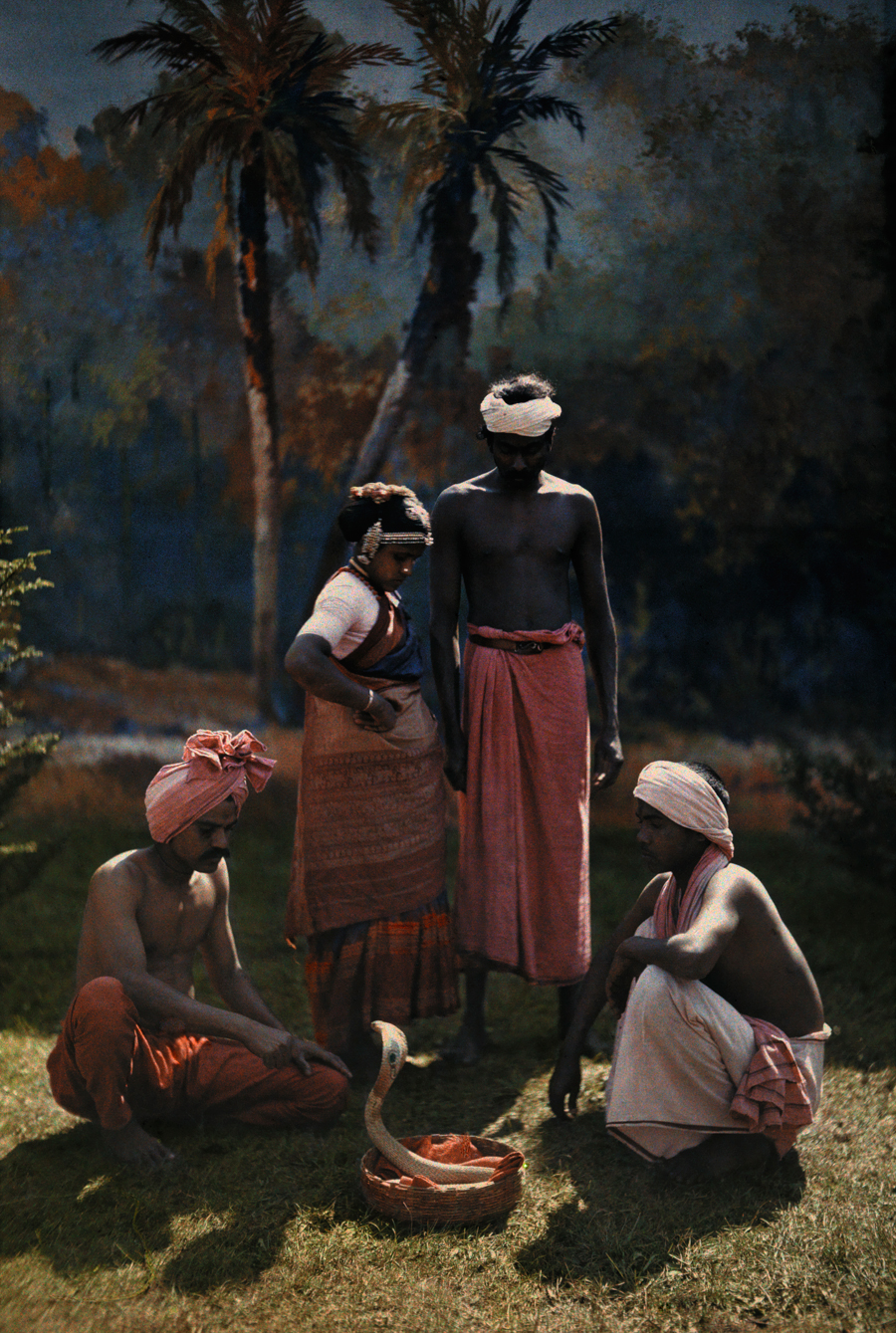 1923. Indiai kígyóbűvölő..jpg