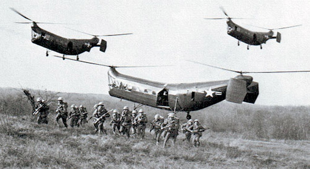 1948. Piasecki HRP-1 helikopter avagy a repülő banán. A McDonnel-Dougles gyártotta..jpg