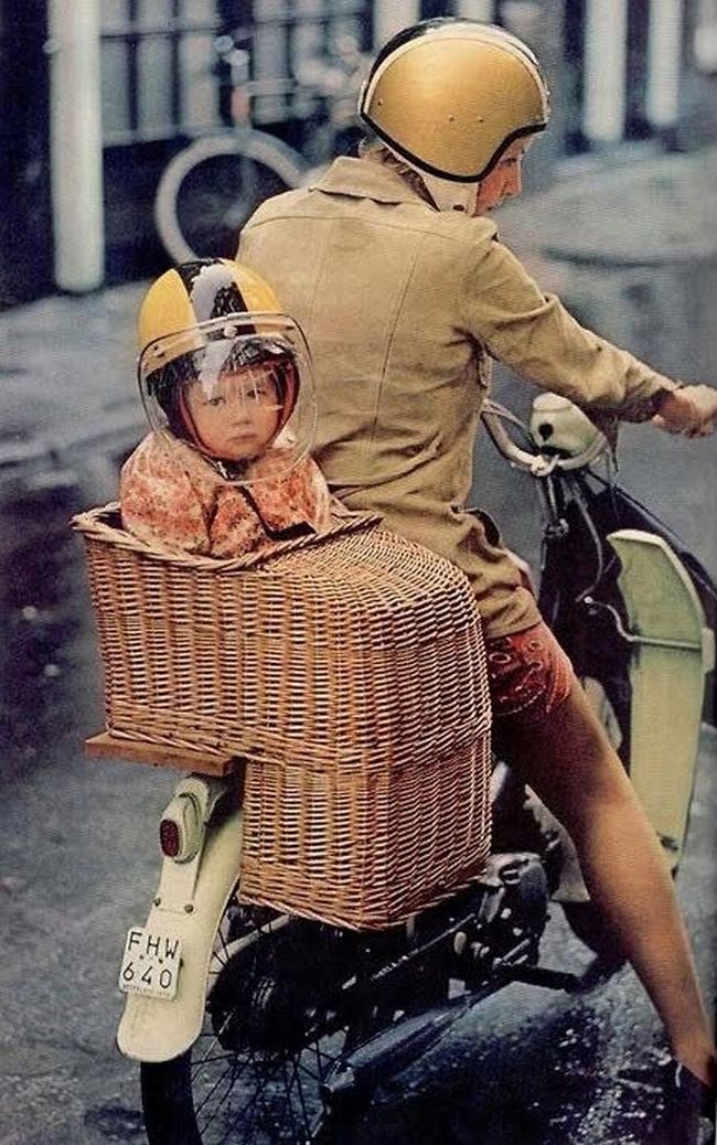 1964. Wicker gyerekszállító kosár kismotorra.jpg