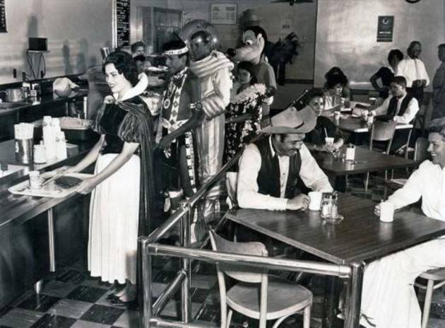 historical-photos-pt3-disney-cafeteria1961.jpg
