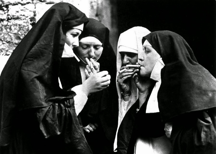 nuns_having_fun_08.jpg