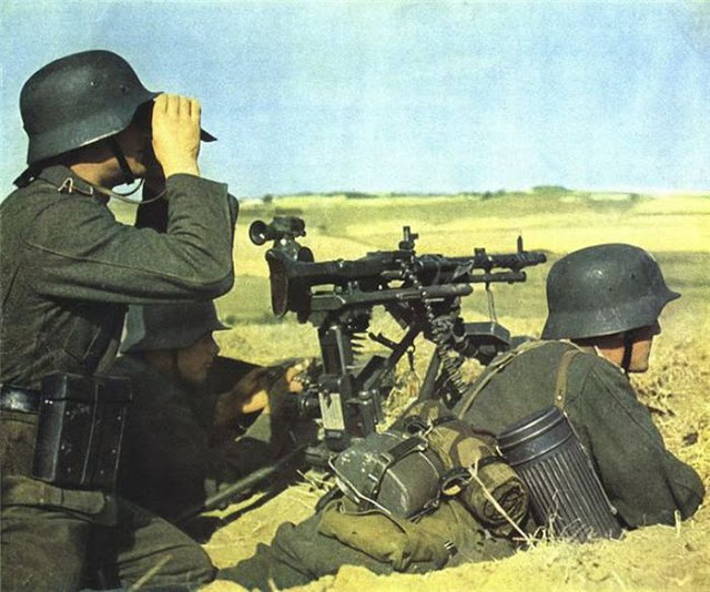 World War II Photos in Color (21).jpg