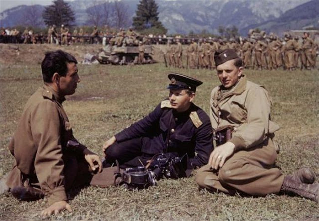 World War II Photos in Color (36).jpg