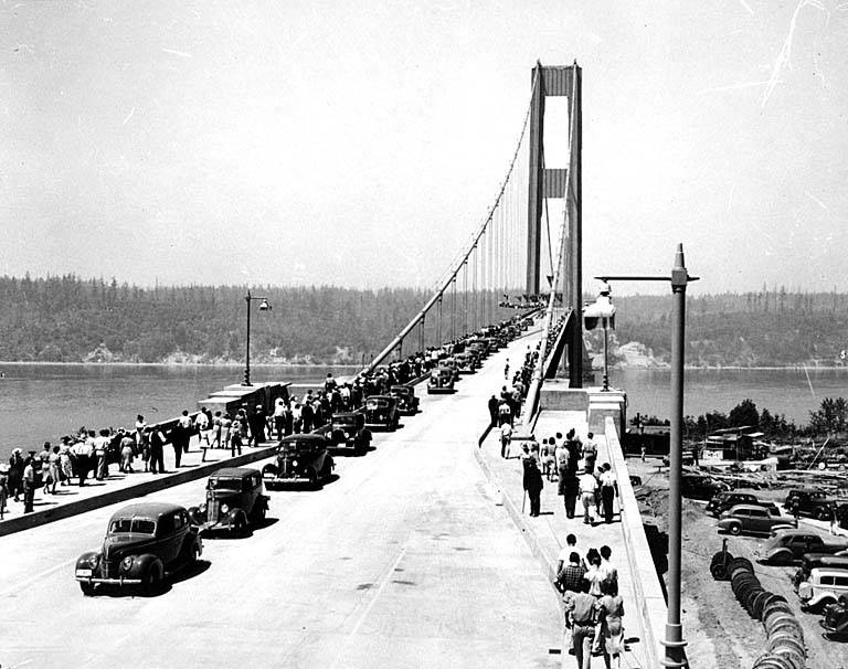Opening_day_of_the_Tacoma_Narrows_Bridge,_Tacoma,_Washington.jpg