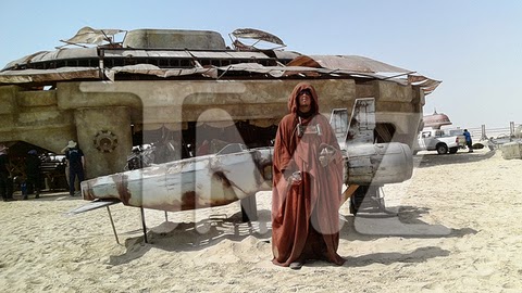 Star Wars 7 Set Pic TMZ (1).jpg