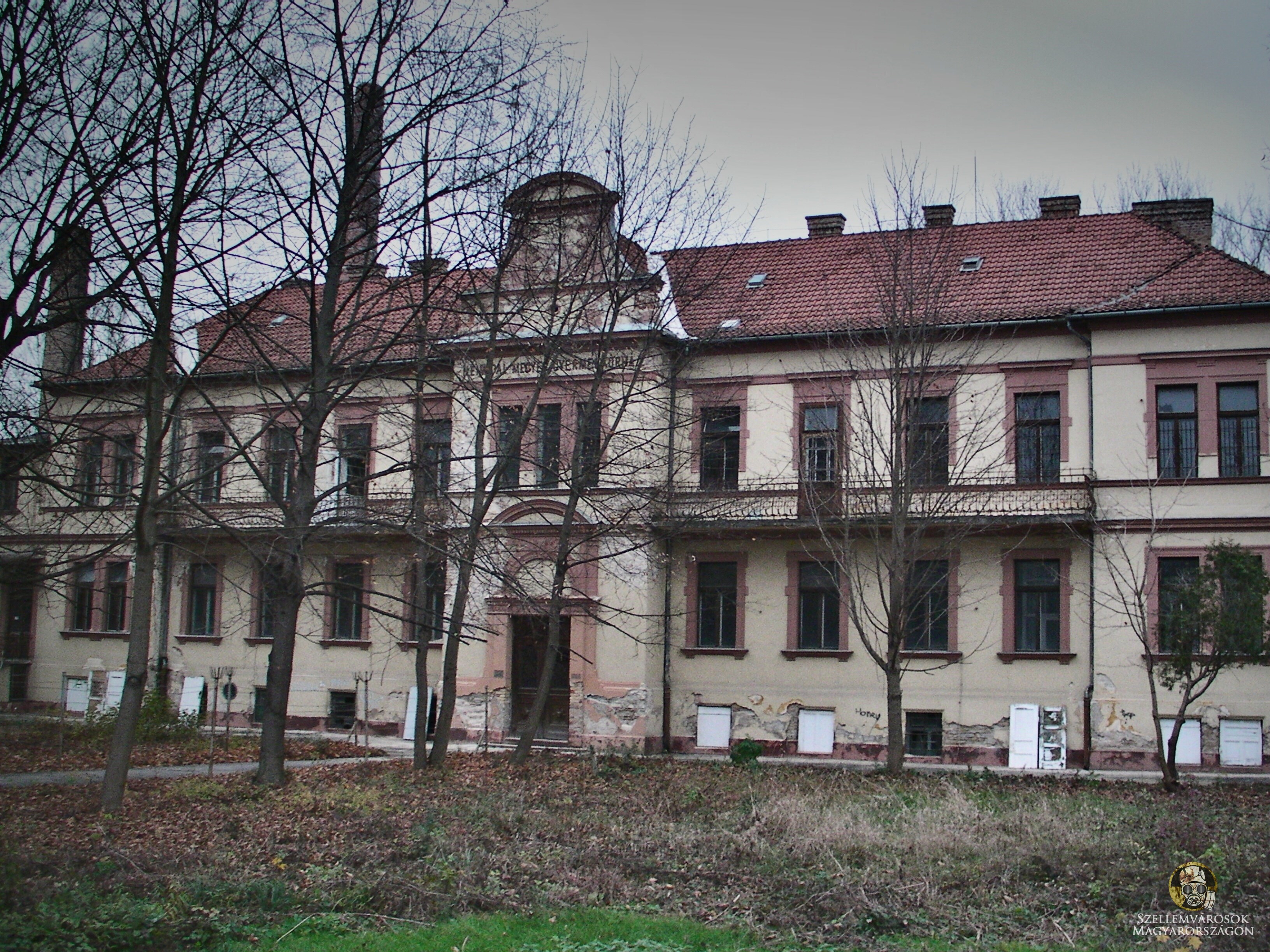 Elhagyott épület Veszprém