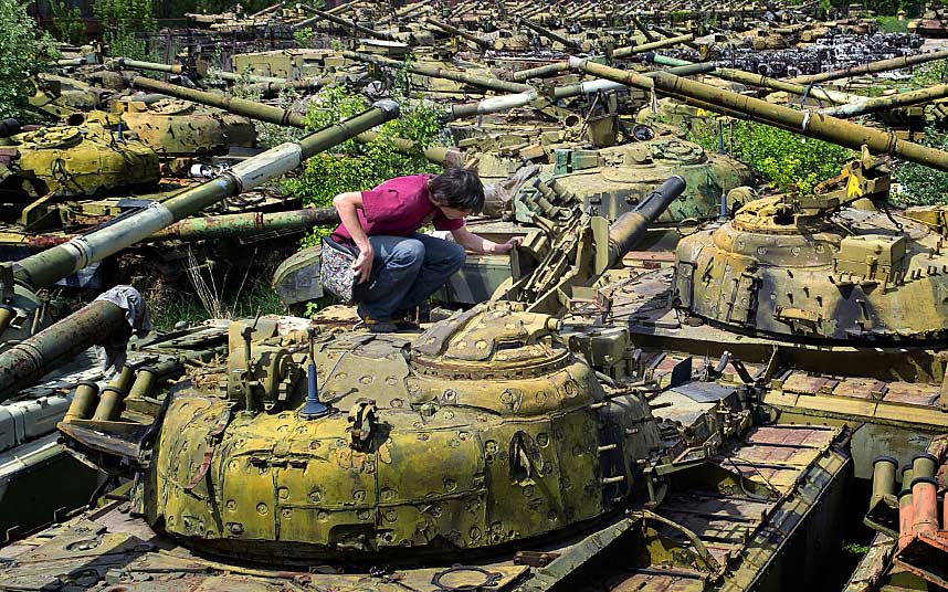 Hatalmas tanktemető Ukrajnában Szellemvárosok a világban
