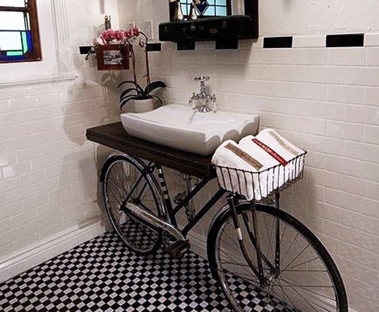 bike-in-a-bathroom-160542_1.jpg