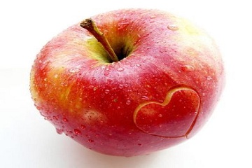 almaszívvel.jpg
