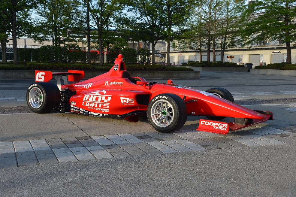 Dallara_IL-15_1_small.JPG
